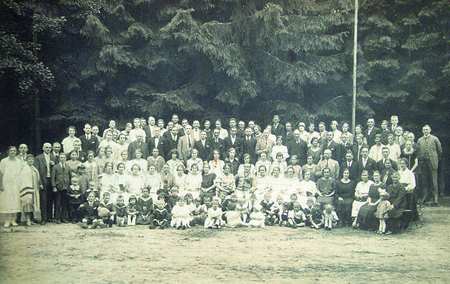 Majówka pracowników Fabryki Zapałem Promień. (Archiwum Gazety Pomorskiej)